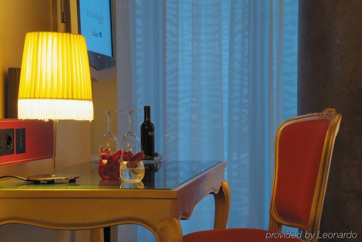 Radisson Blu Hotel, Hotel