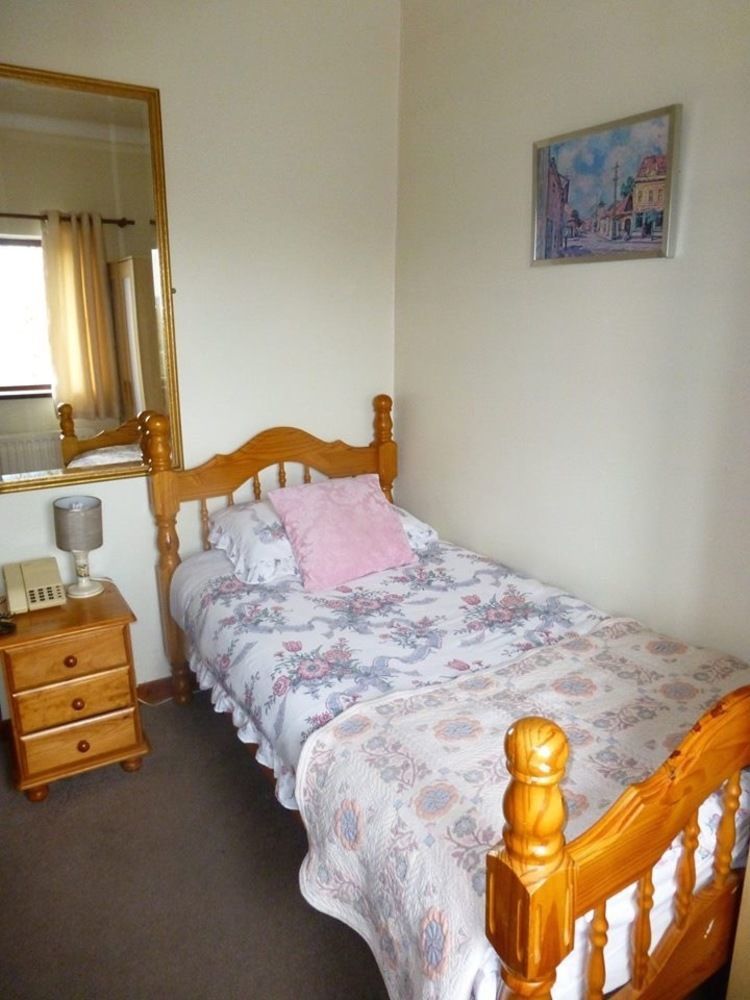 Woodlands Inn 2*
