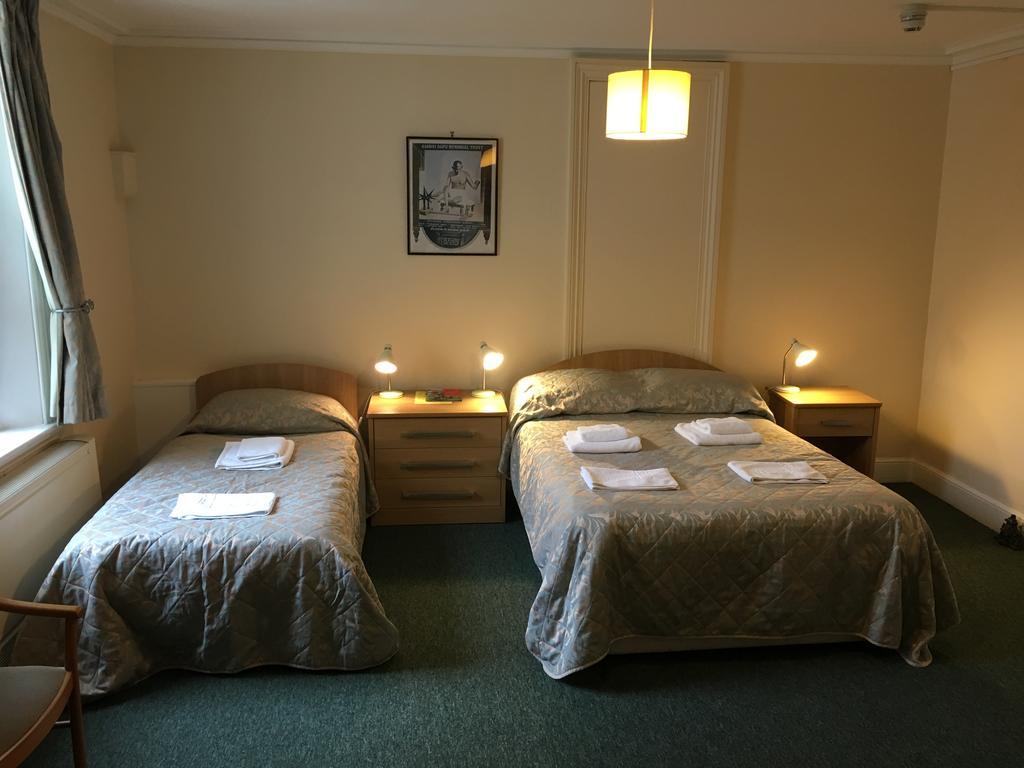 Woodbrooke 2*