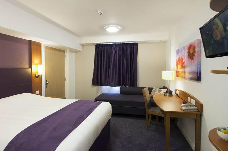 Hotel Premier - Aston