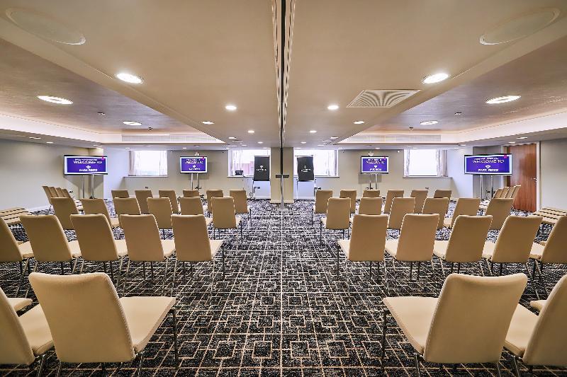 Park Regis Hotel