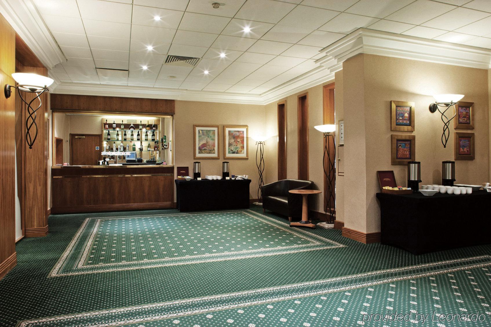 Copthorne Hotel 4*
