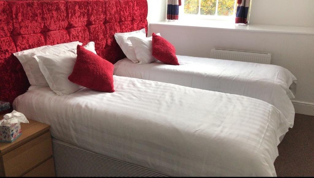 Lanchester House- Guest house
