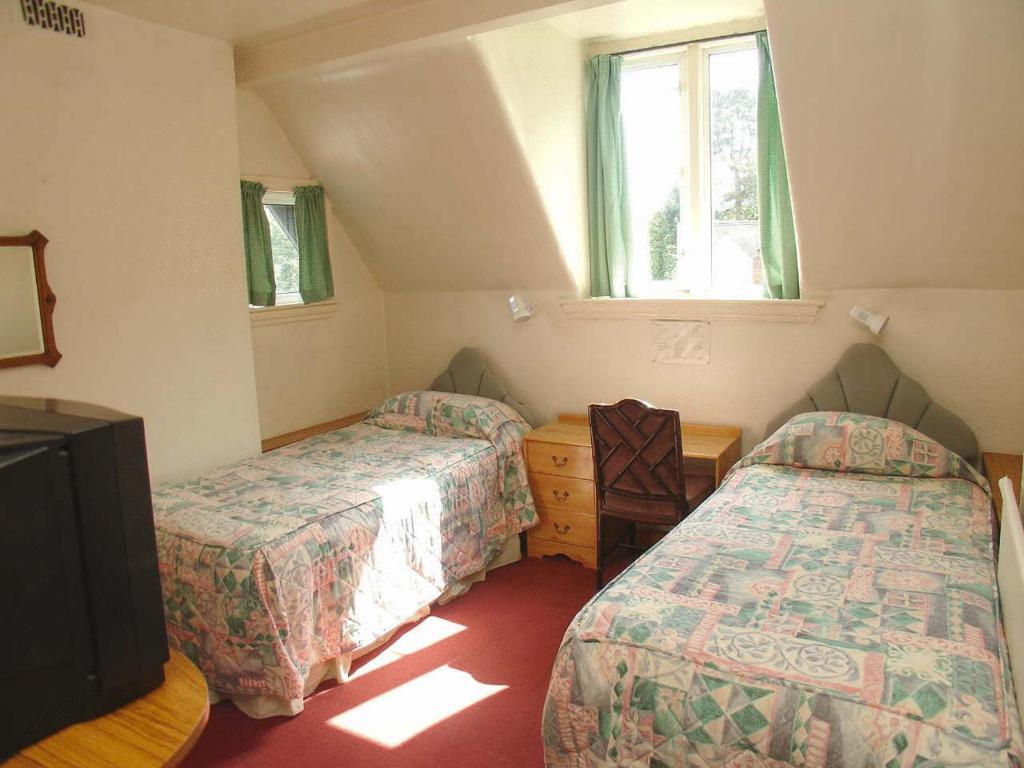 Guest house Awentsbury Near
