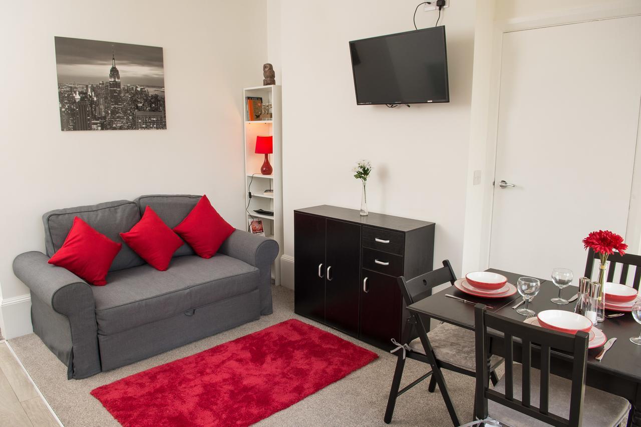 Moseley Mews Village Suites Apartment