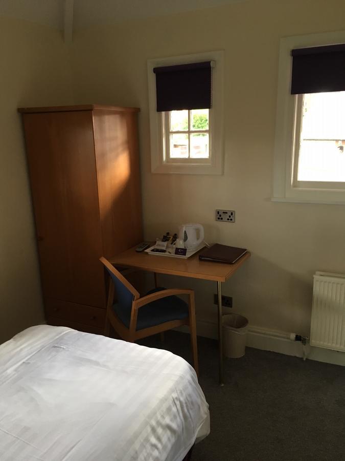 The Beeches 3* Birmingham