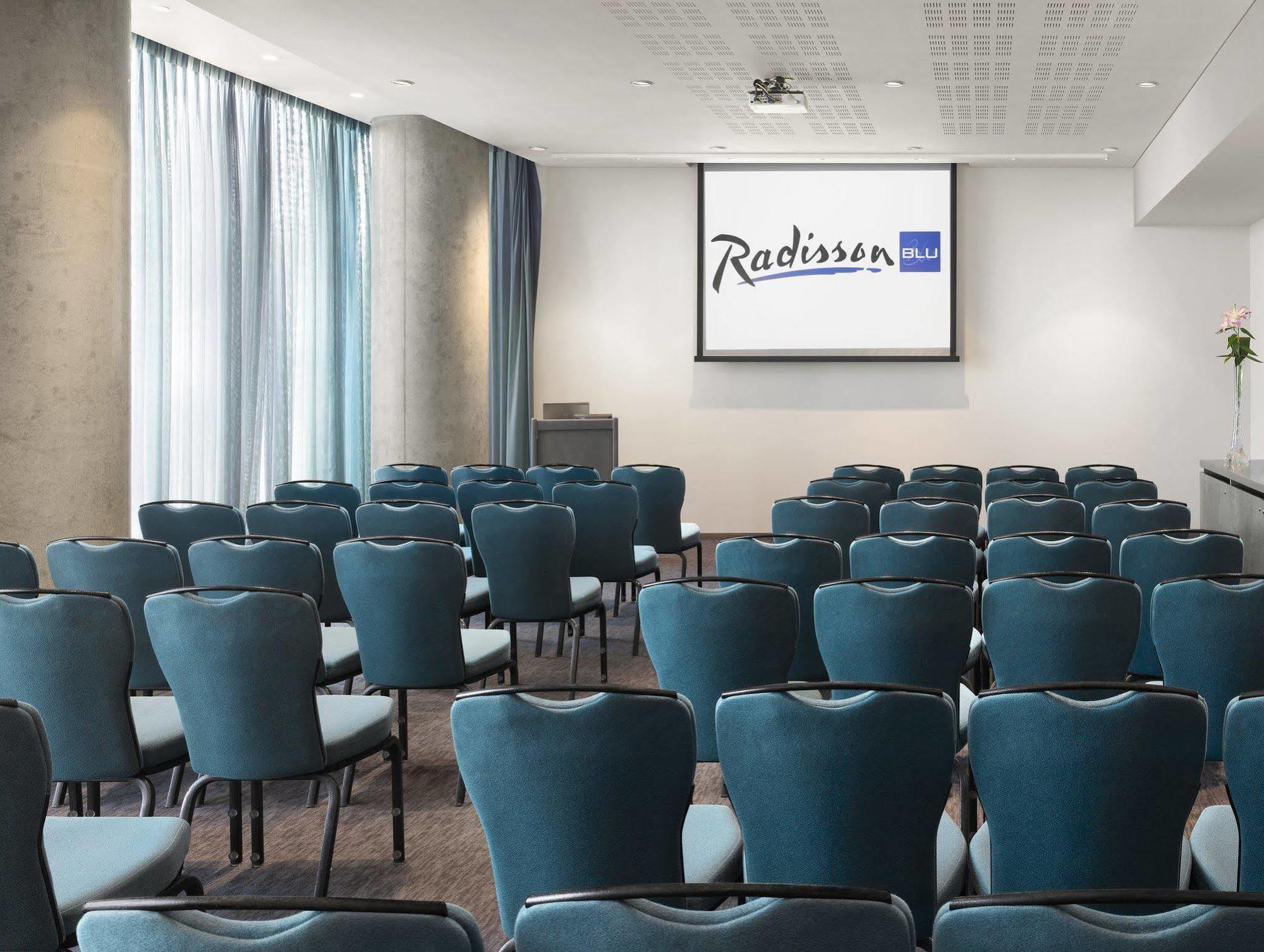 Radisson Blu Hotel, Hotel 4*