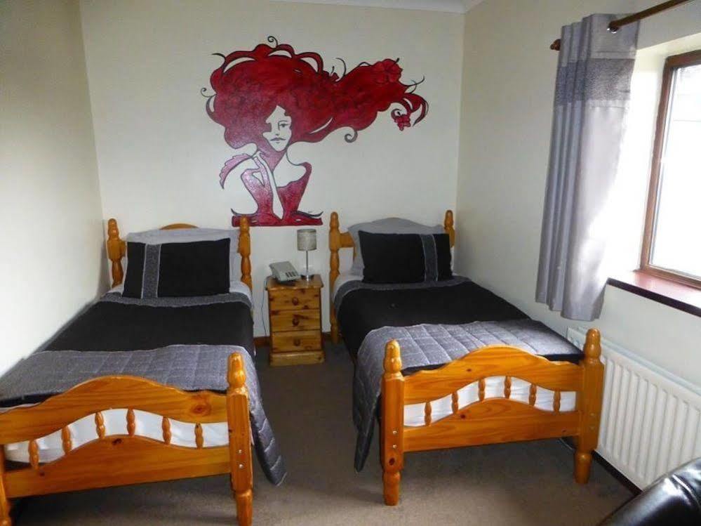 Inn Woodlands 2*