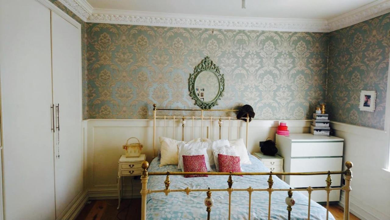 Swan And Mitre Pub Bed & Breakfast