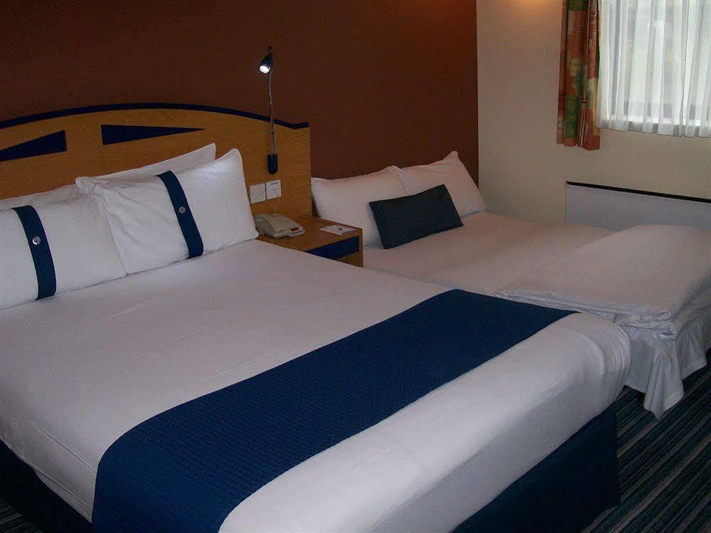 Express - Castle Bromwich, An Ihg