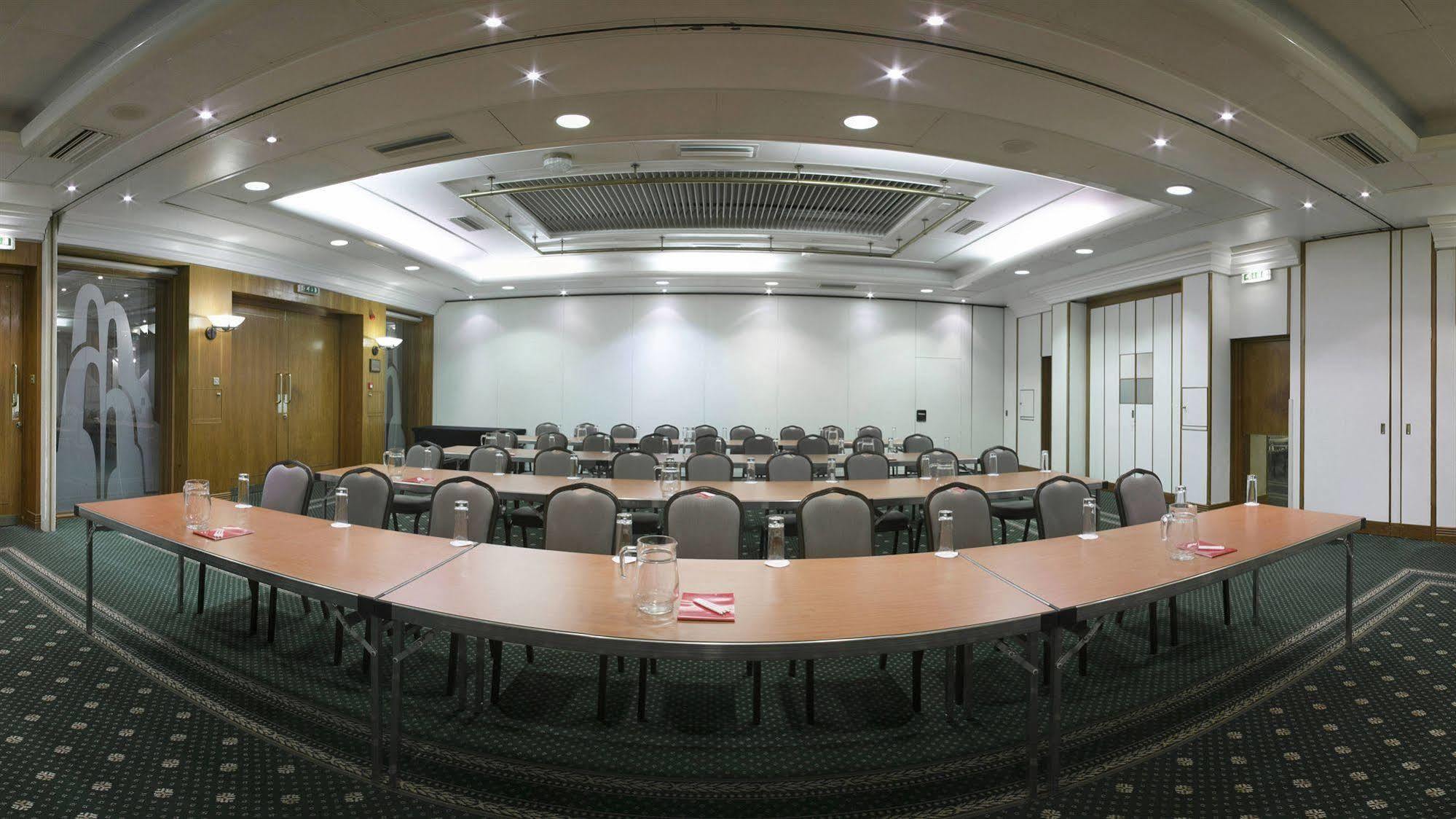 Hotel Copthorne 4*