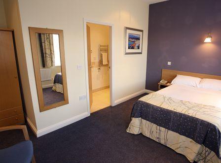 The Beeches 3*