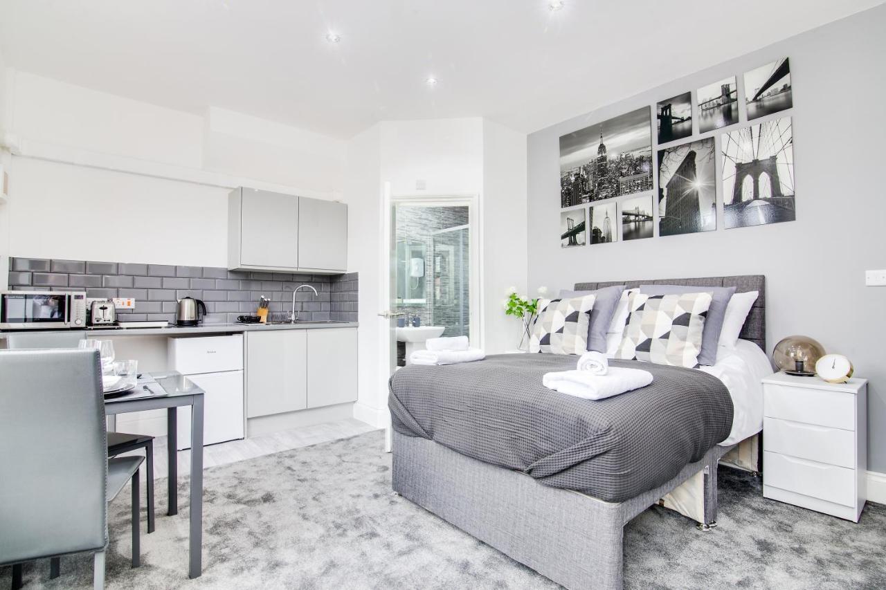 Modern Rotton Suites Apartment Birmingham