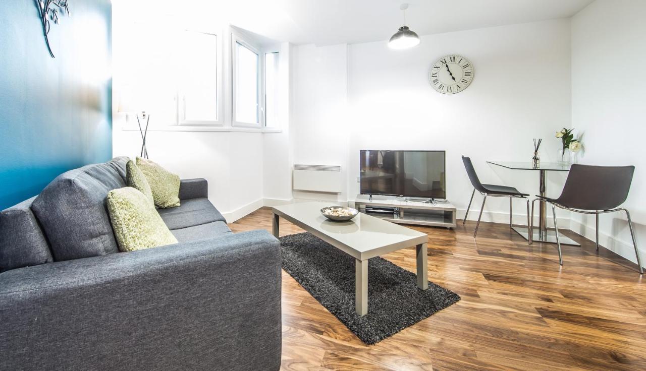 Apartment First Metropolitan House *