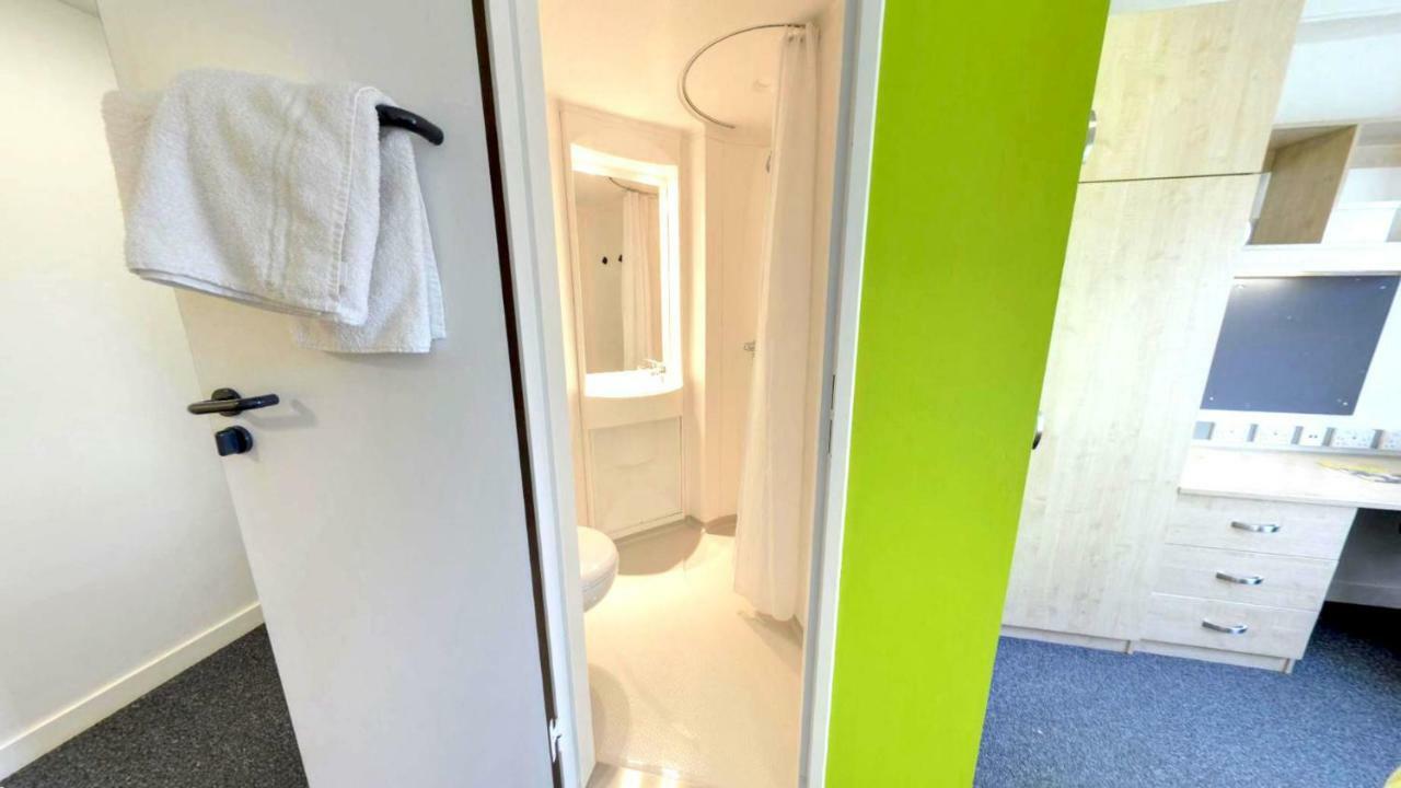 Hotel Modern Student-only Ensuite In City Centre 3*