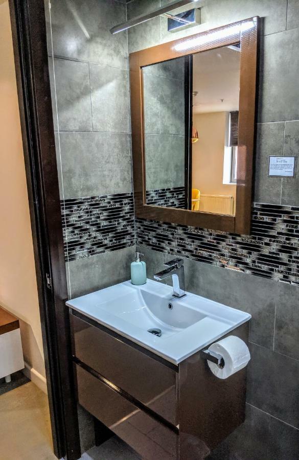 Apartment Hilux Birmingham