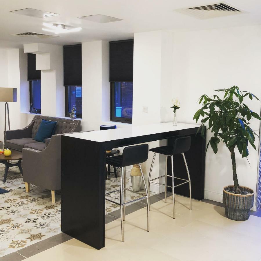 Apartment Hilux *