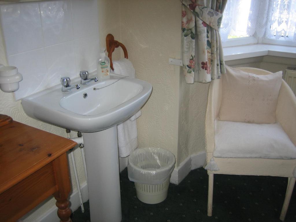 Gables Nest Bed & Breakfast Birmingham