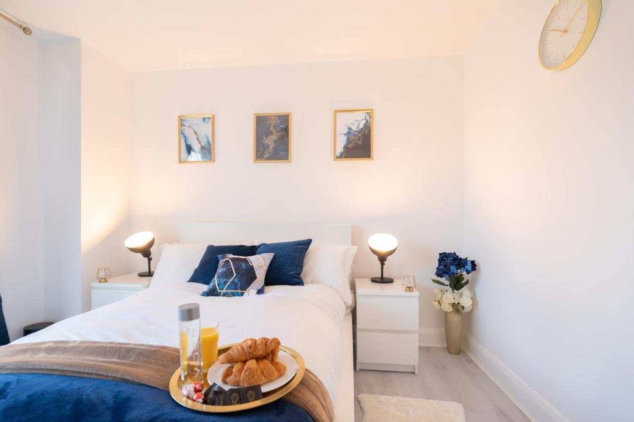 Modern Apartment- Birmingham- Broad Street & Brindley Place- 10 Min Walk From Bullring, 02 Arena, New Street Station & Grand