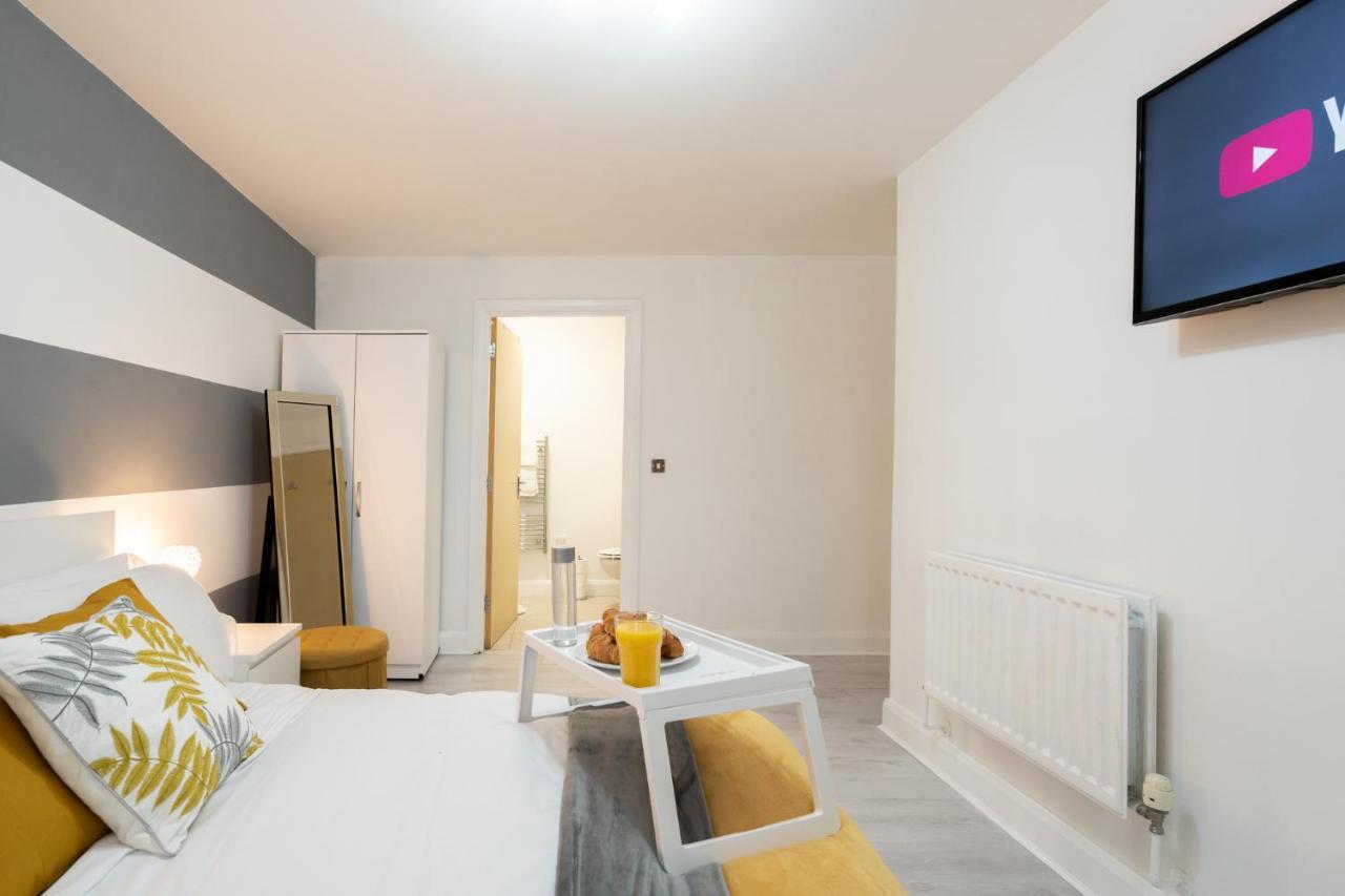 Apartment Modern Apartment- Birmingham- Broad Street & Brindley Place- 10 Min Walk From Bullring, 02 Arena, New Street Station & Grand Birmingham