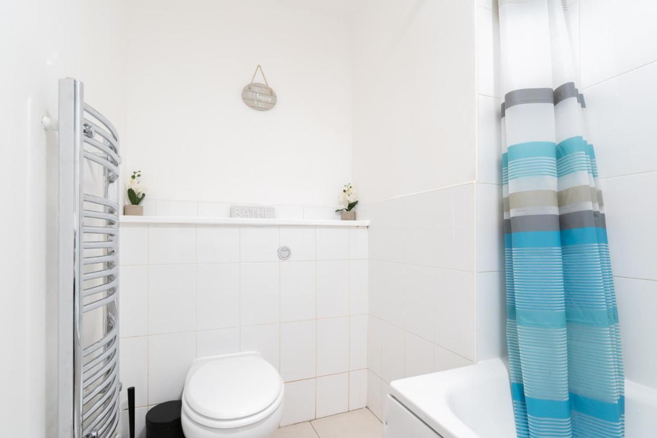 Modern Apartment- Birmingham- Broad Street & Brindley Place- 10 Min Walk From Bullring, 02 Arena, New Street Station & Grand Apartment