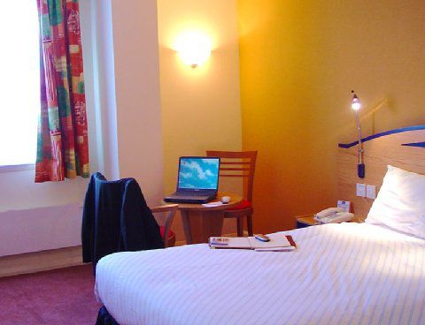 Express - Castle Bromwich, An Ihg 3* Birmingham