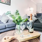 Birmingham Cosy Contractor House - Free Wifi!