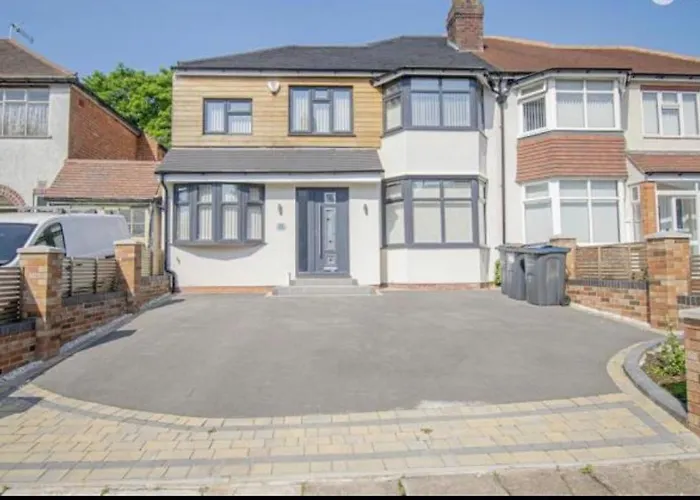 Painswick Road House