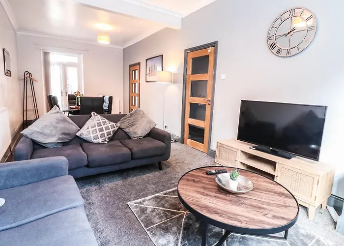 Birmingham Cosy Contractor House - Free Wifi!