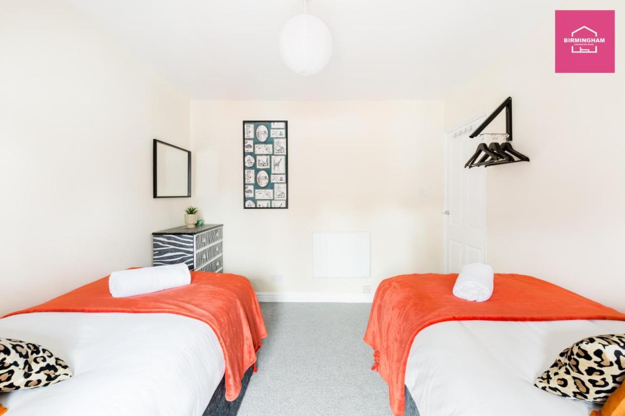 Coleshill Flexible Stay: Spacious 3-bedroom Apartment *