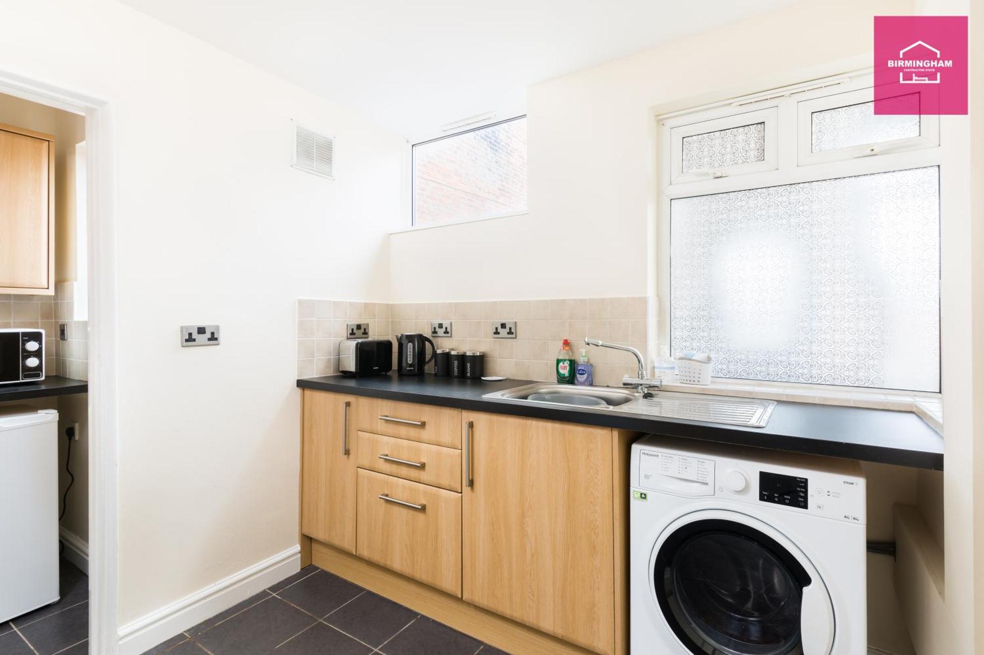 Coleshill Flexible Stay: Spacious 3-bedroom Apartment *