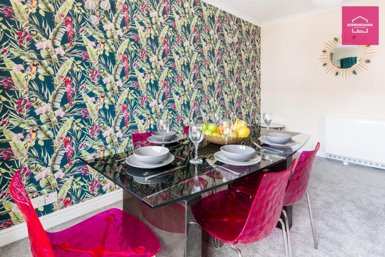 Apartment Coleshill Flexible Stay: Spacious 3-bedroom Birmingham