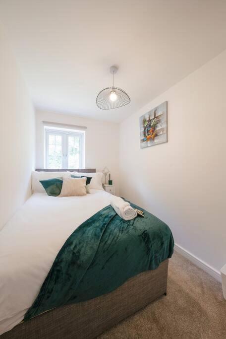 Stylish 2-bed Contractor Haven: Nec & Airport Proximity Birmingham