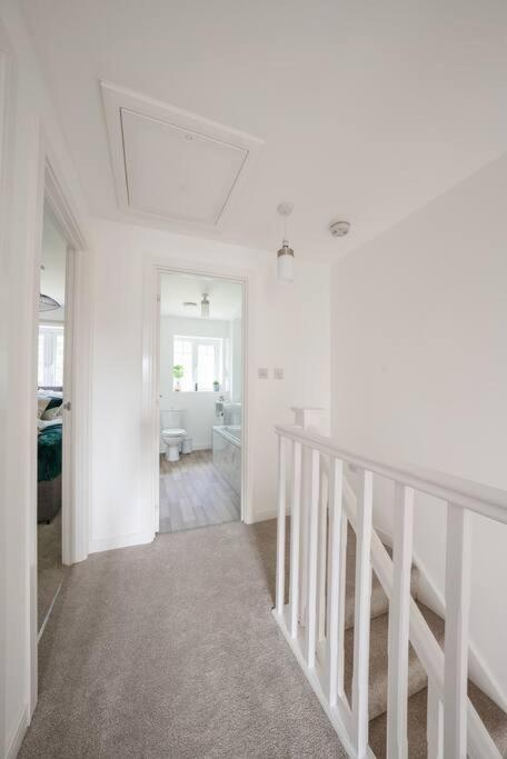 Holiday home Stylish 2-bed Contractor Haven: Nec & Airport Proximity *