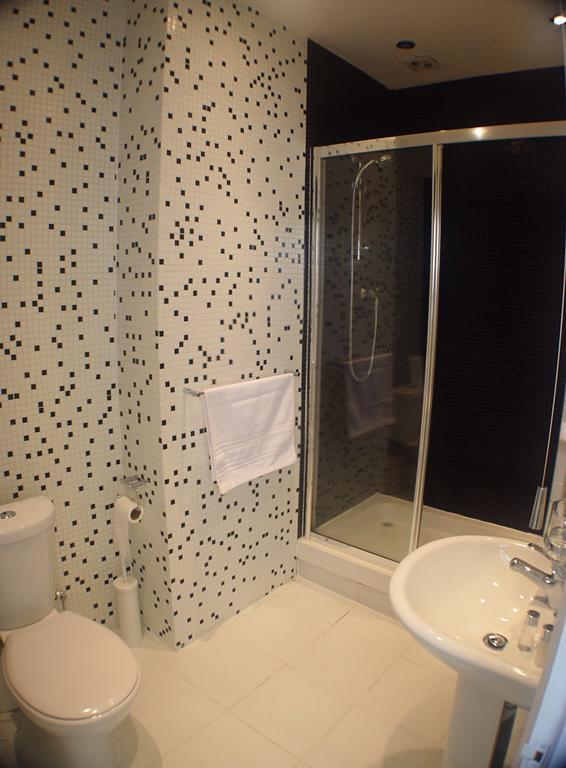 Broad Oaks Bed & Breakfast Solihull