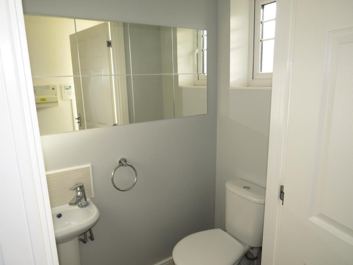 Apartment St Martins House: Convenient Near Nec And Airport
