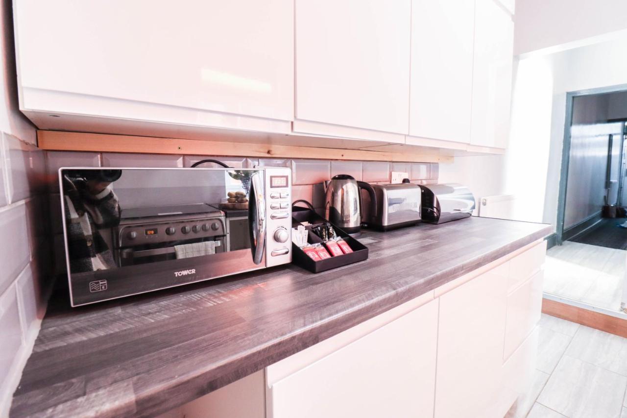 Cosy Contractor House - Free Wifi! *