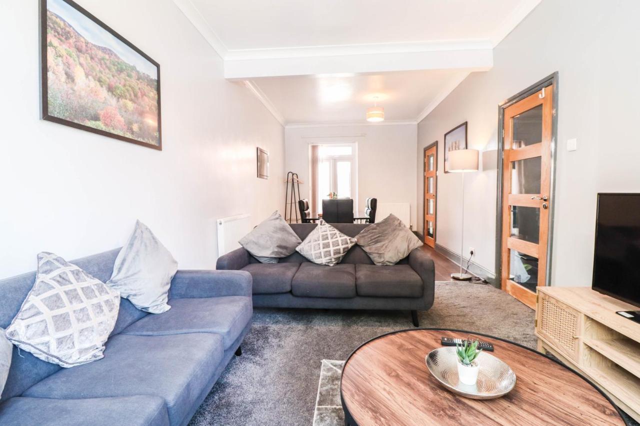 Cosy Contractor House - Free Wifi! Birmingham