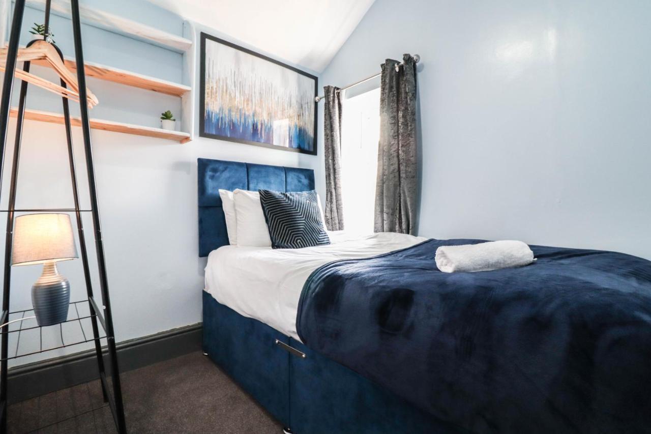 Cosy Contractor House - Free Wifi!