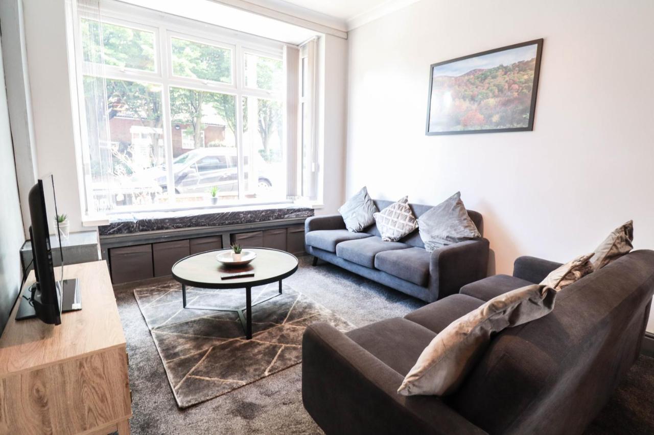 Cosy Contractor House - Free Wifi! * Birmingham