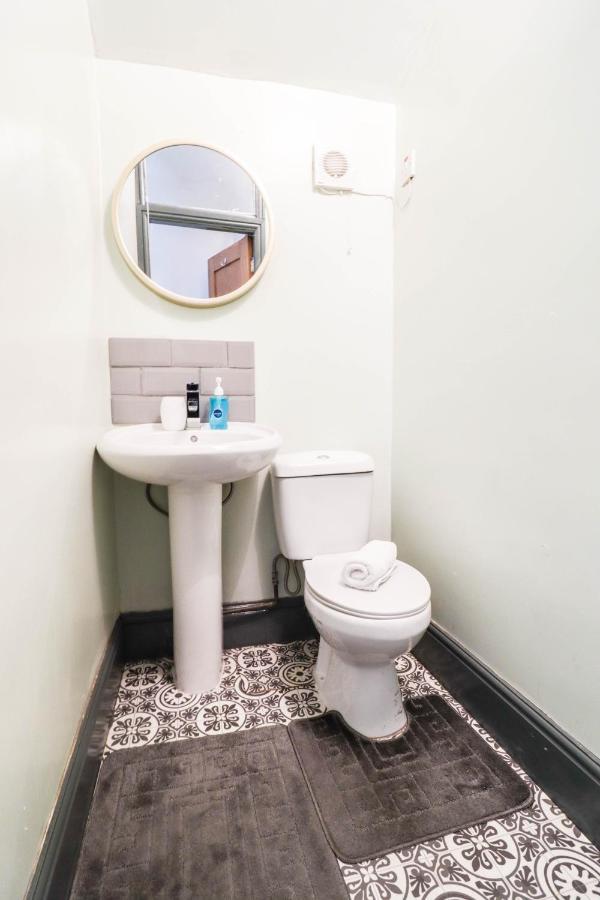 Cosy Contractor House - Free Wifi! Birmingham