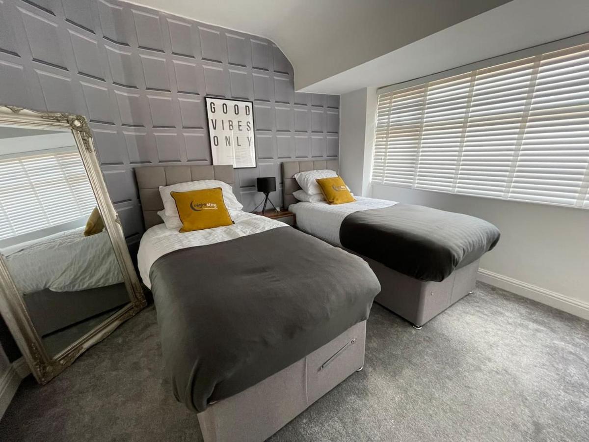 Beta House By Night Stay: Contractors Sleeps 9 *