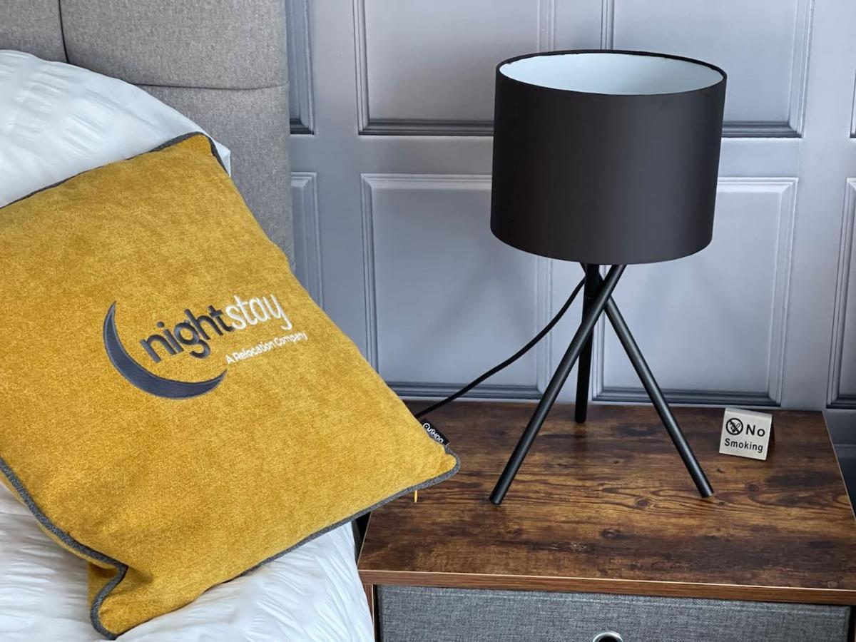Beta House By Night Stay: Contractors Sleeps 9 Birmingham