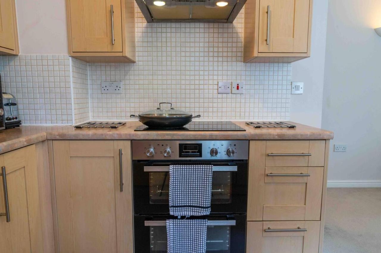 Spacious Near Centre And Nec Apartment *