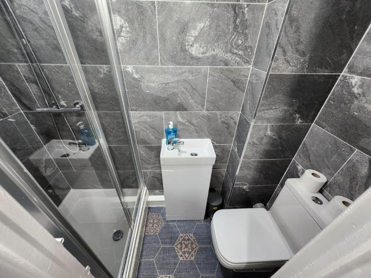 Guest house 4 Bedroom 2 Bathroom Shared House - Near Bhx And Nec *