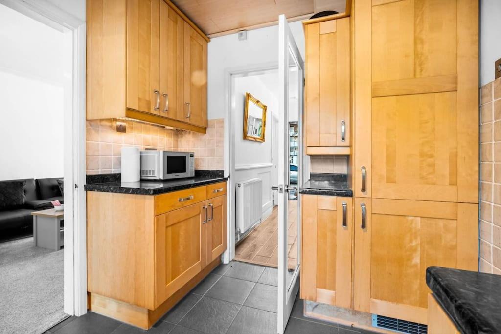 Holiday home Jlr,nec,resort World,bham Airport,hs2 Contractor Birmingham