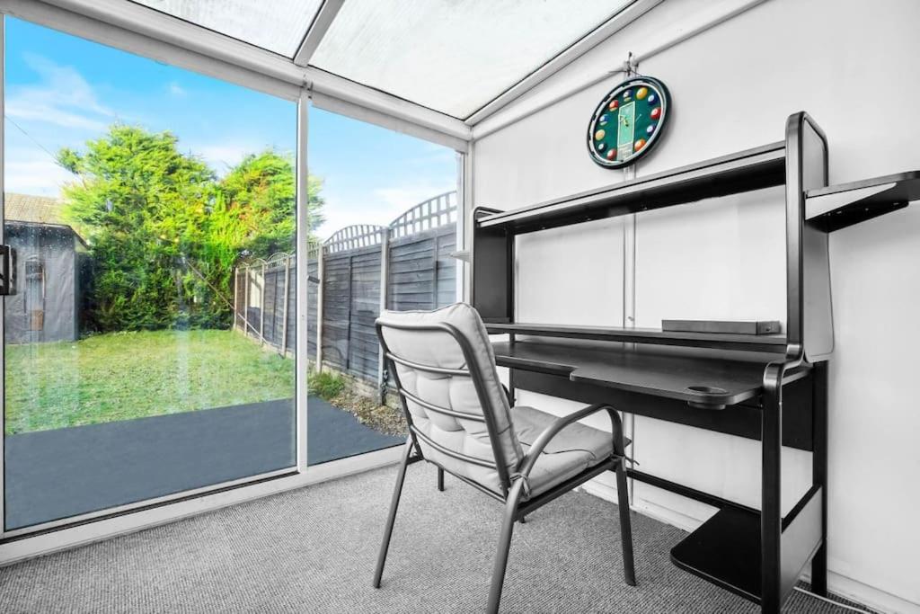 Jlr,nec,resort World,bham Airport,hs2 Contractor Holiday home