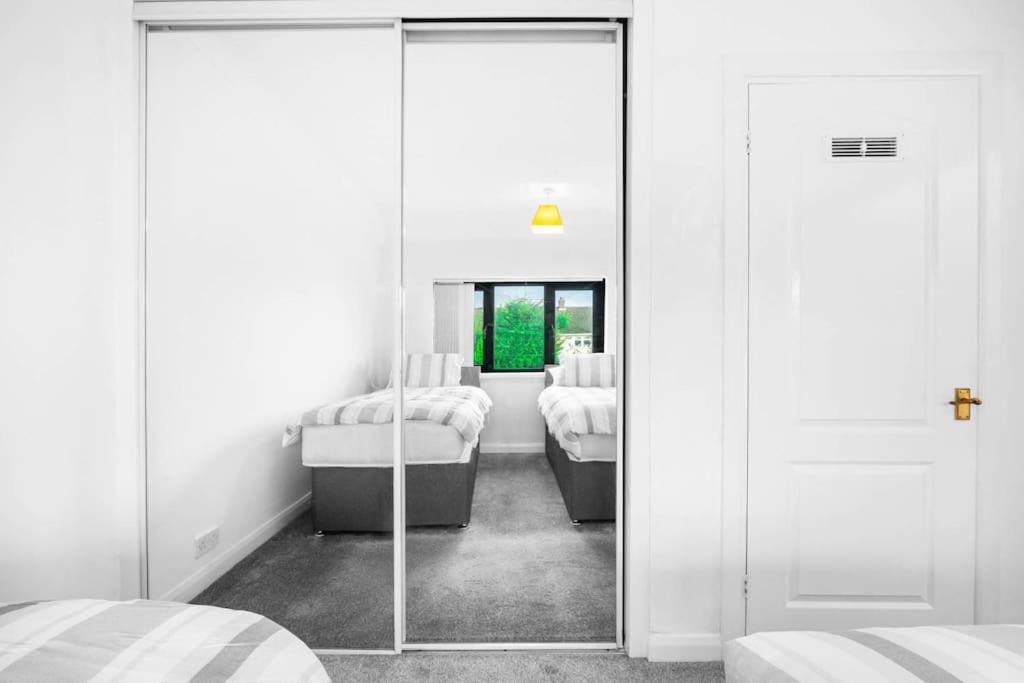 Jlr,nec,resort World,bham Airport,hs2 Contractor Holiday home Birmingham