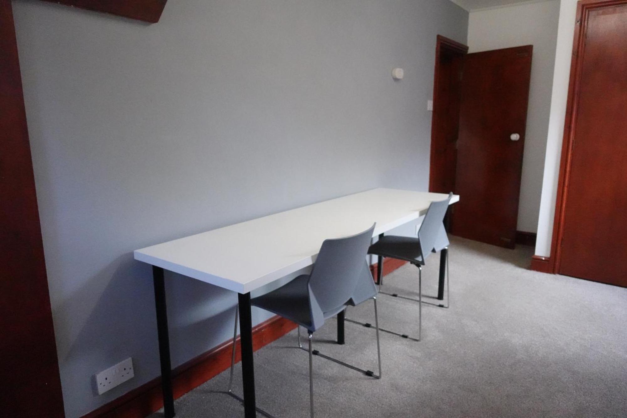 Huge 9 Bed Sleeps 17, Near Nec, Centre, Hs2 Birmingham