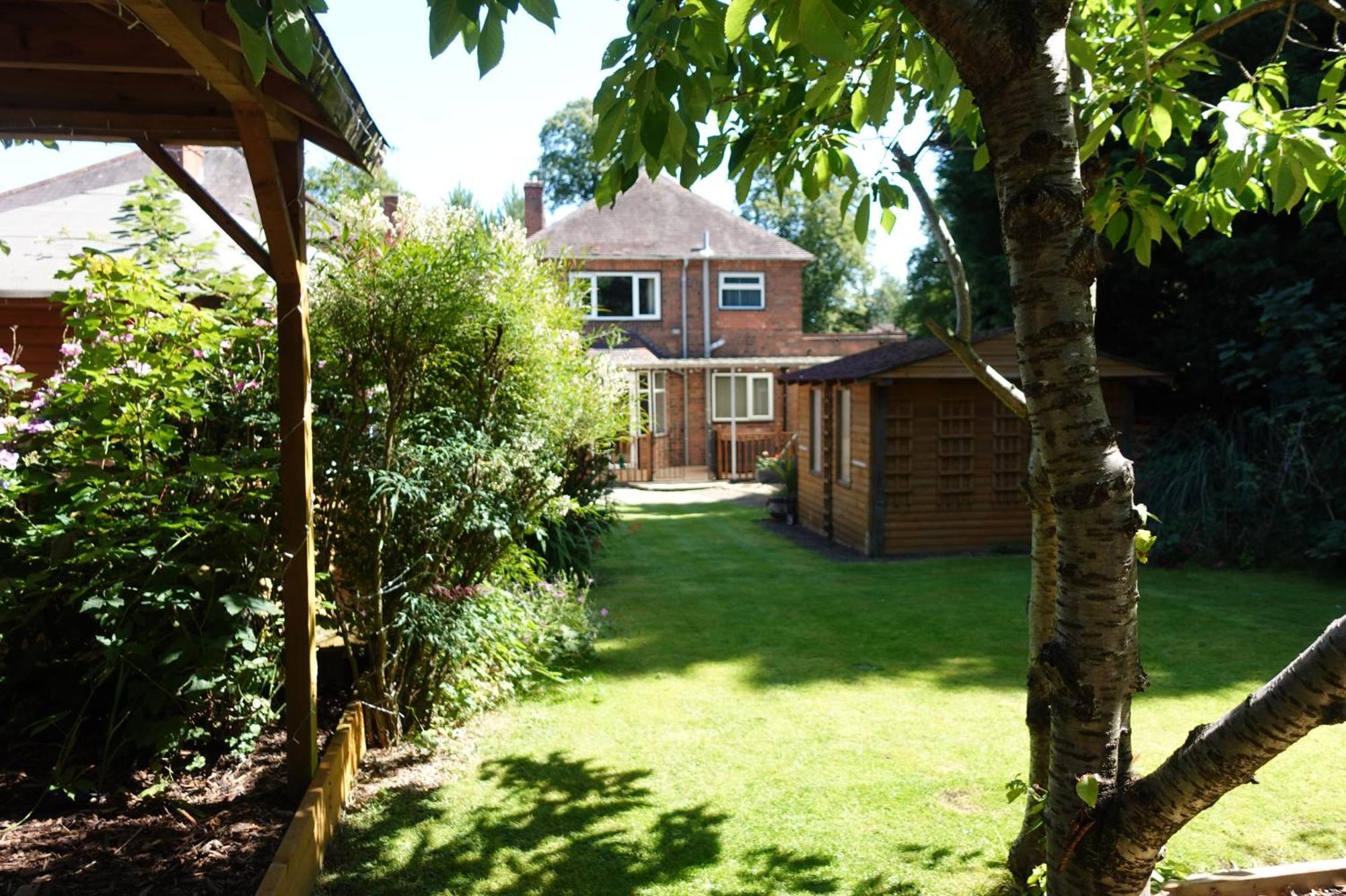 Huge 9 Bed Sleeps 17, Near Nec, Centre, Hs2 Holiday home